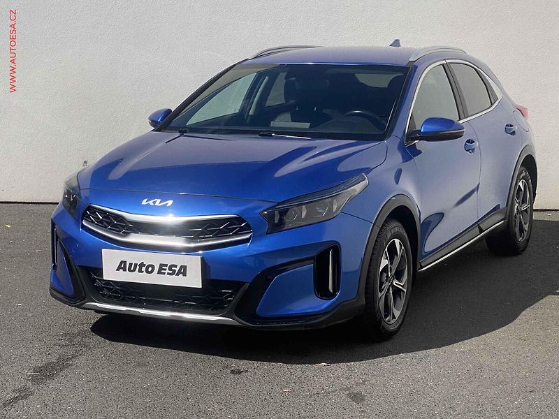 Kia XCeed (2023) 1.5 T-GDi, 2.maj,ČR - fotka 3 z 17