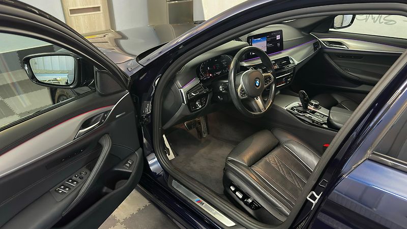 BMW Řada 5 540XD, maximální výbava! - fotka 34 z 62