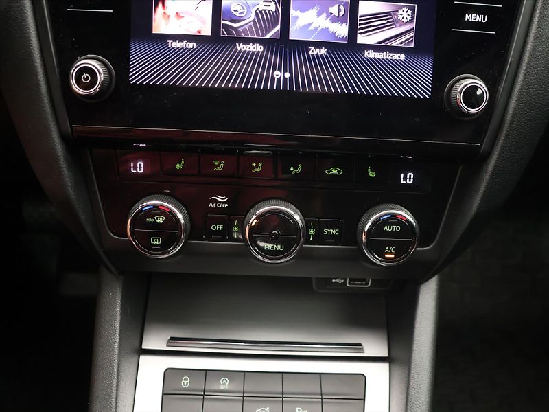 Škoda Octavia 2.0 TDI DSG CZ 125let LED 1Maj - fotka 20 z 30