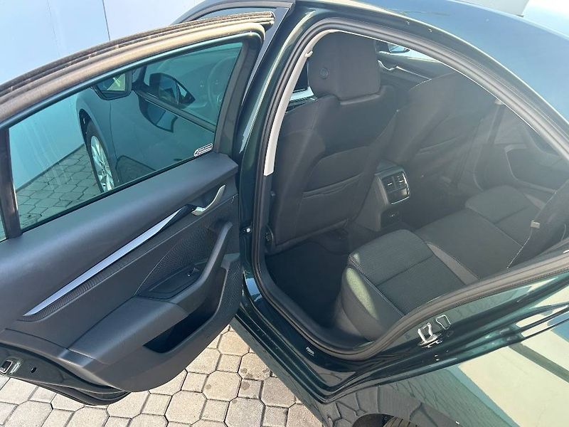 Škoda Octavia Selection 6M 1,5 TSI - fotka 7 z 25