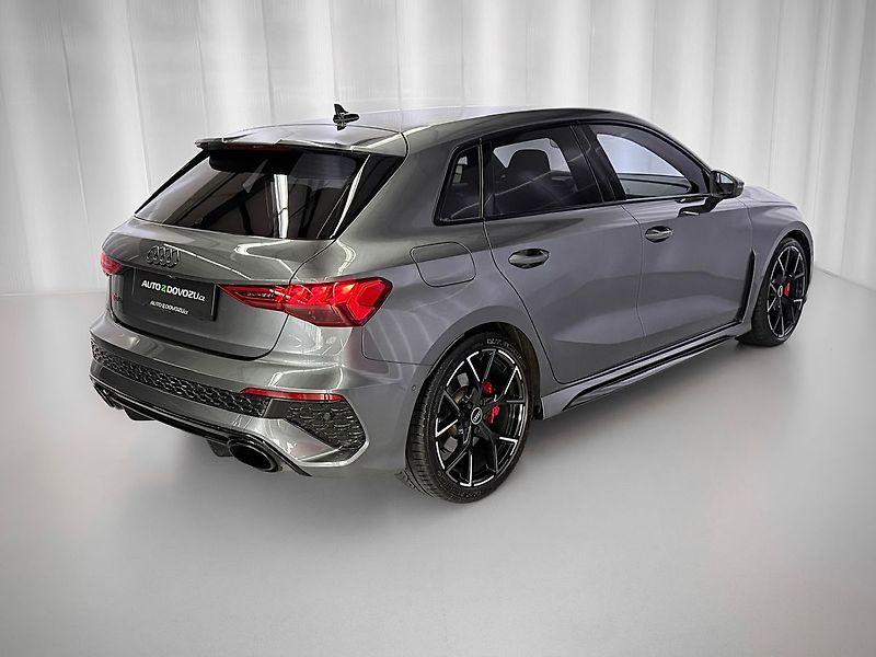 Audi RS 3 QUATTRO, B&O, HUD, VIRTUAL, SP - fotka 7 z 28