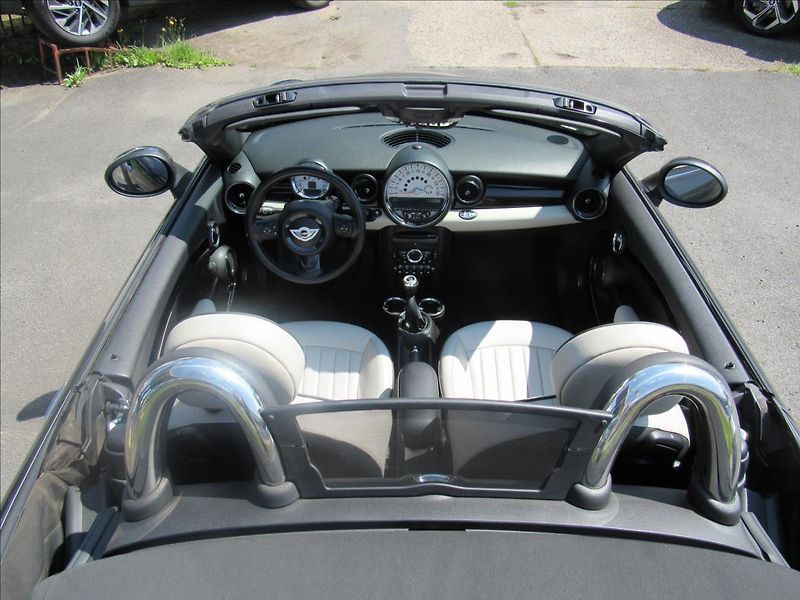 Mini Cooper 1,6 i 90kW Roadster Cabrio - fotka 13 z 43