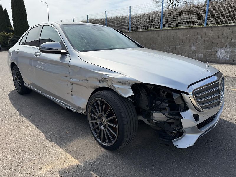 Mercedes-Benz Třídy C C 400 245kW 4x4 EXCLUSIVE  - fotka 2 z 16