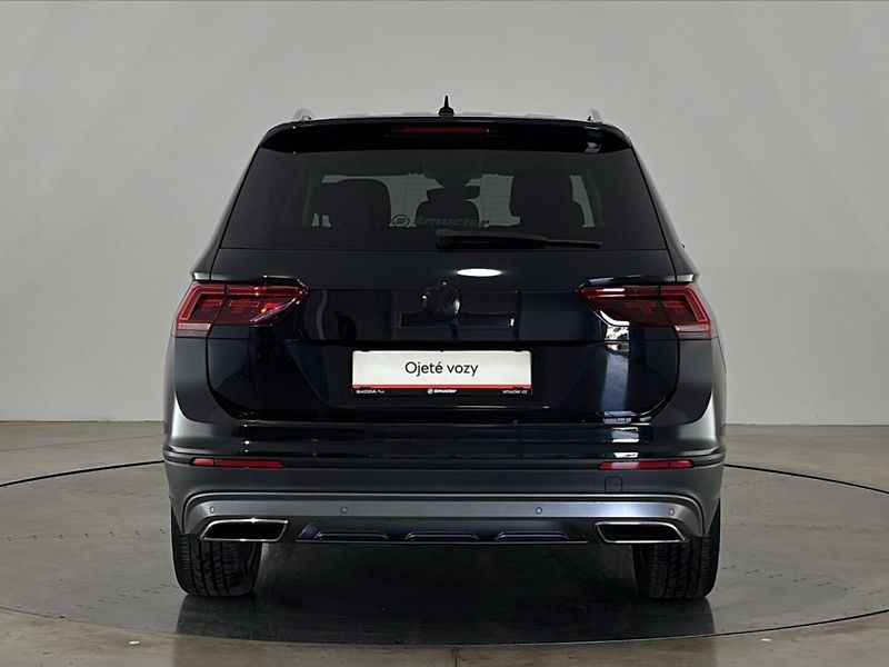 Volkswagen Tiguan Highline 4MOT DSG - fotka 17 z 30