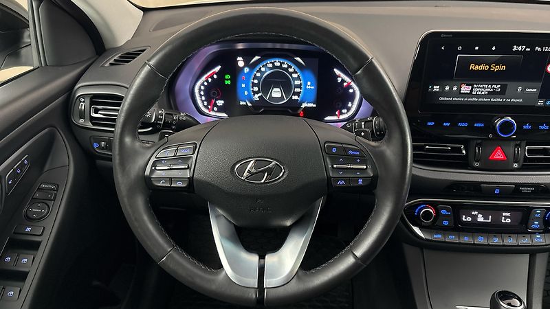 Hyundai i30 1.5 T-GDI Style Kombi - fotka 9 z 29