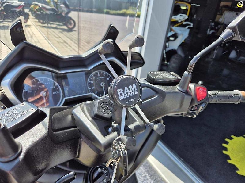 Yamaha X-Max 400 (2019) - fotka 21 z 22