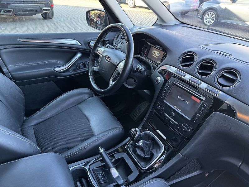 Ford Galaxy (2013) 2.0TDCi Xenony Navi Pano - fotka 16 z 50