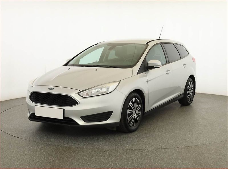 Ford Focus (2015) 1.5 TDCi, Serv.kniha - fotka 2 z 17