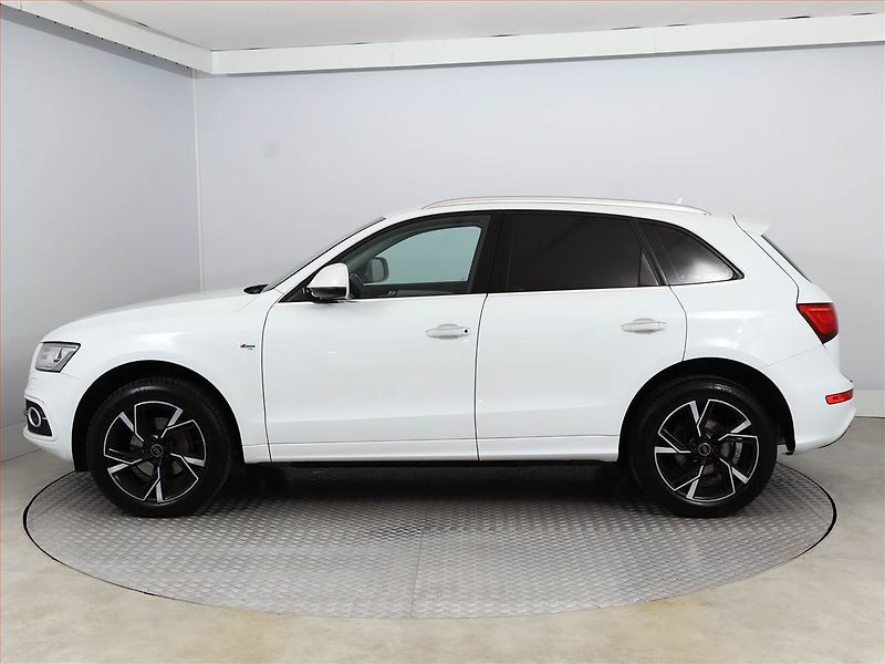 Audi Q5 (2017) 2.0 TDI, 4X4, Automat, Kůže - fotka 3 z 20
