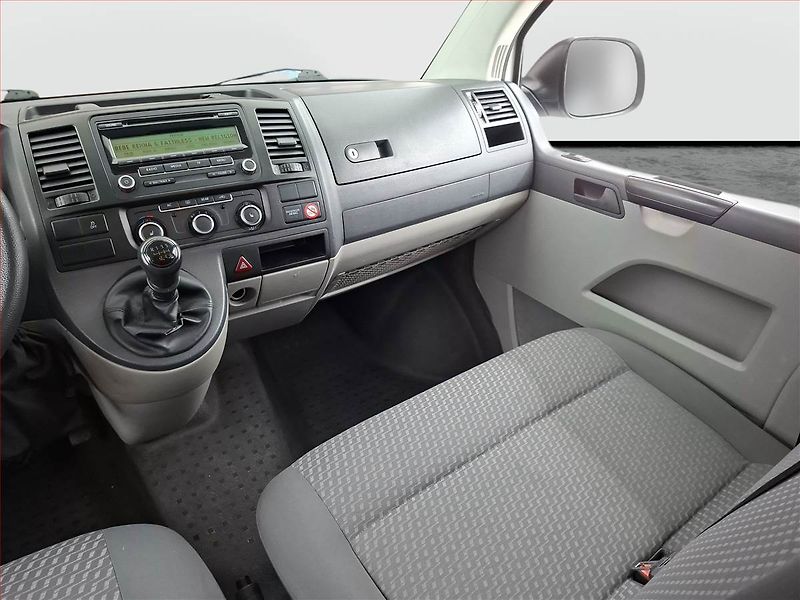 Volkswagen Caravelle (2010) Comfortline 2.0 TDI, 1Maj - fotka 8 z 16