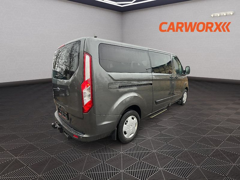 Ford Transit Custom (2019) 2.0Tdci 125kw 9-míst - fotka 7 z 21