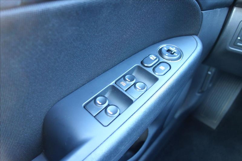Hyundai i30 1,4 i, ČR, SERV.KN., COMFORT. - fotka 26 z 34