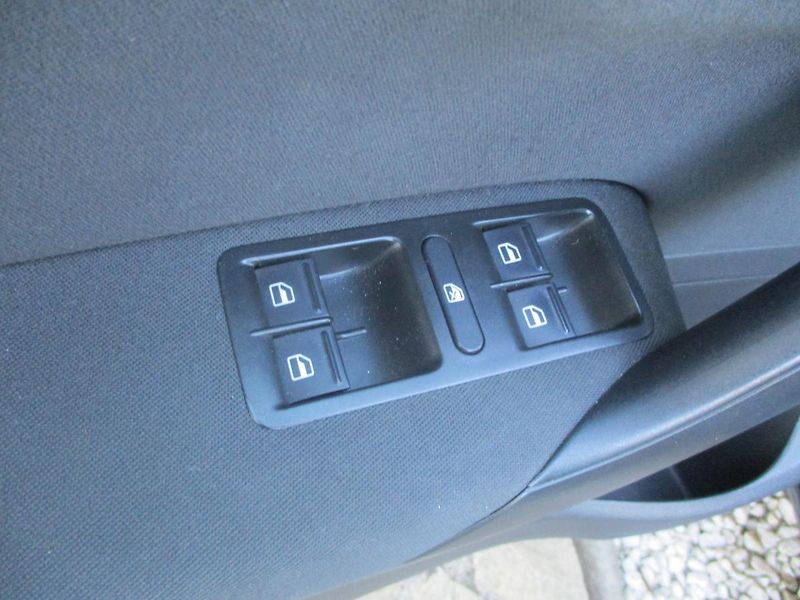 Volkswagen Polo 1.4i KLIMA +SADA KOL - fotka 10 z 30