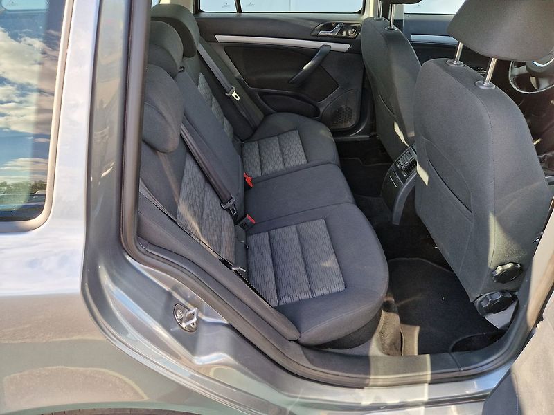 Škoda Octavia Ambition 1.4 TSI, 90kW - fotka 27 z 36