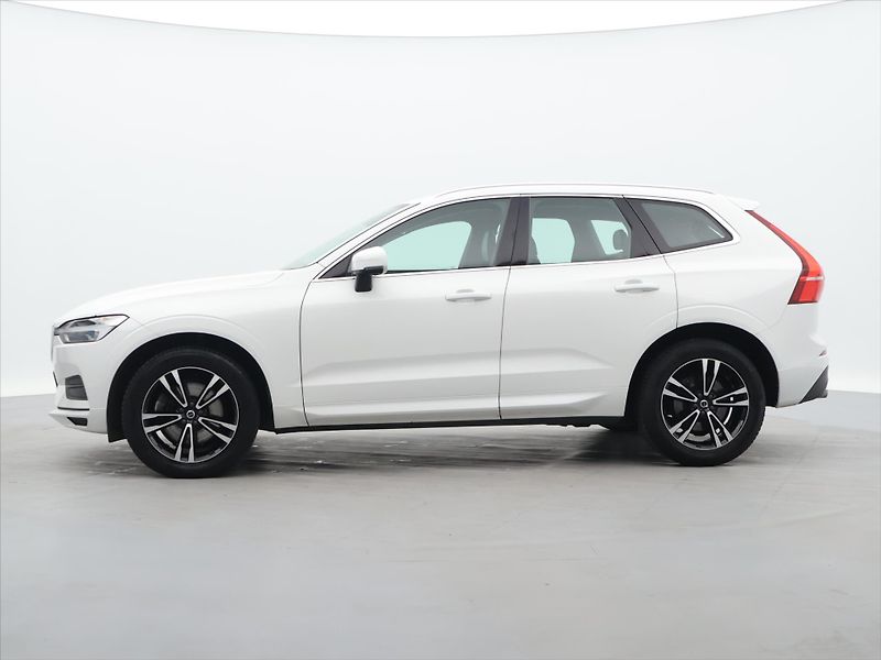 Volvo XC60 2,0 B4 Drive-E MomentumPro AWD - fotka 4 z 28