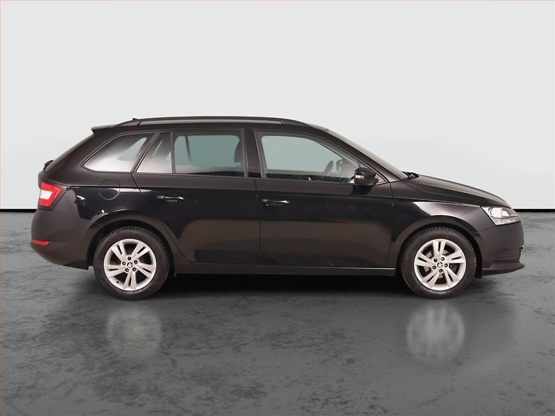 Škoda Fabia (2023) Ambition 1.0 TSI, Serv.kniha - fotka 6 z 15