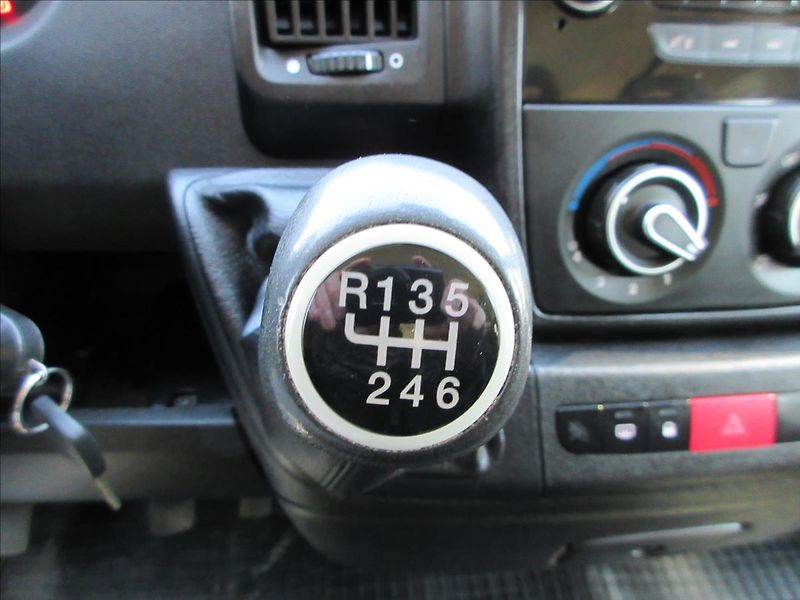 Peugeot Boxer 2,0 HDi 9míst, L2H2, DPH, Top - fotka 21 z 29