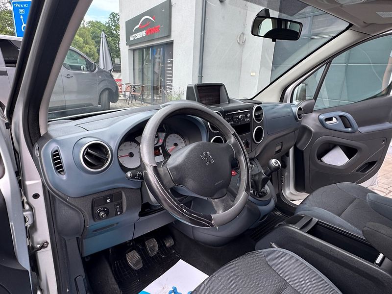 Peugeot Partner (2011) 1.6 HDi, 7 míst - fotka 16 z 29