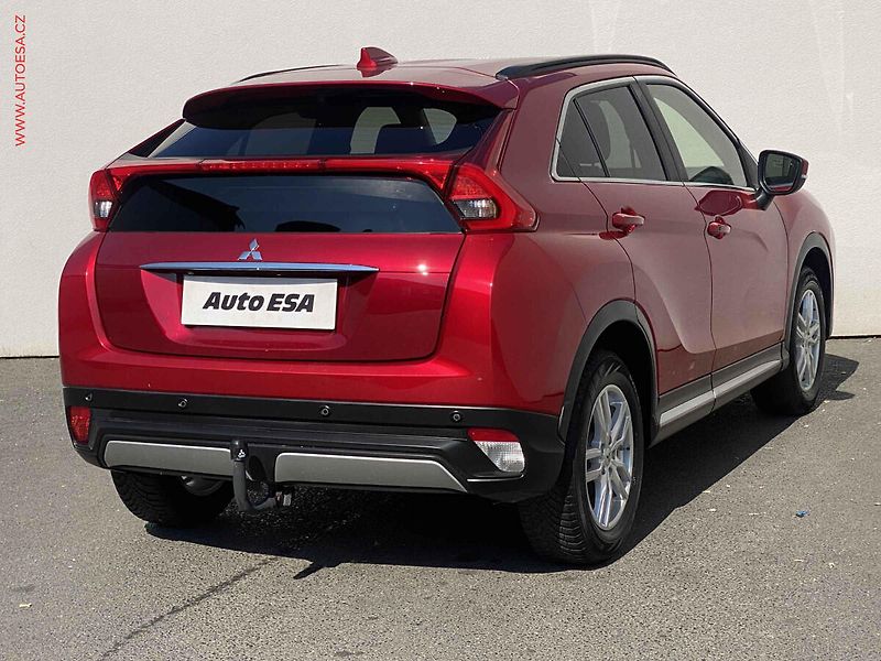 Mitsubishi Eclipse Cross (2019) 1.5 T-MIVEC, LED, TZ, +ALU - fotka 4 z 19