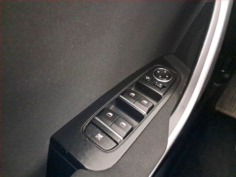 Kia Ceed (2019) 1.4 T-GDI, Serv.kniha, Navi - fotka 16 z 17