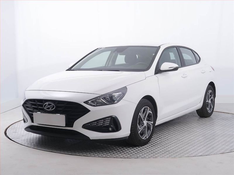 Hyundai i30 (2023) Komfort 1.0 T-GDI, ČR,1.maj - fotka 2 z 19