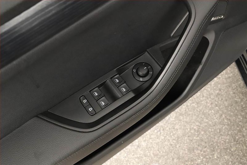 Škoda Superb (2021) 2.0 TSI, 4X4, Automat, Kůže - fotka 17 z 20