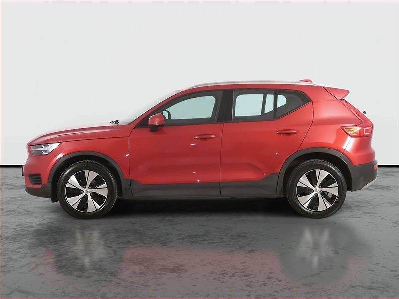 Volvo XC40 (2021) T3 - fotka 3 z 21