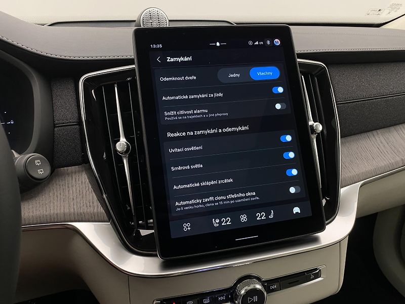 Volvo XC90 (2026) T8 AWD Plug-in BRIGHT ULTRA - fotka 60 z 74
