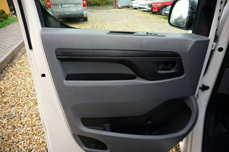 Toyota ProAce (2021) 2,0 D-4D 90 kW - fotka 17 z 28