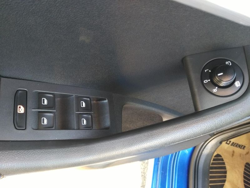 Škoda Octavia 1,6 TDI * DSG * /77 kW/ - fotka 15 z 40
