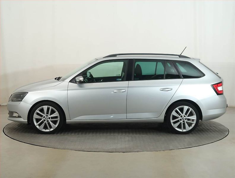 Škoda Fabia (2016) Ambition 1.2 TSI, Tempomat - fotka 3 z 15
