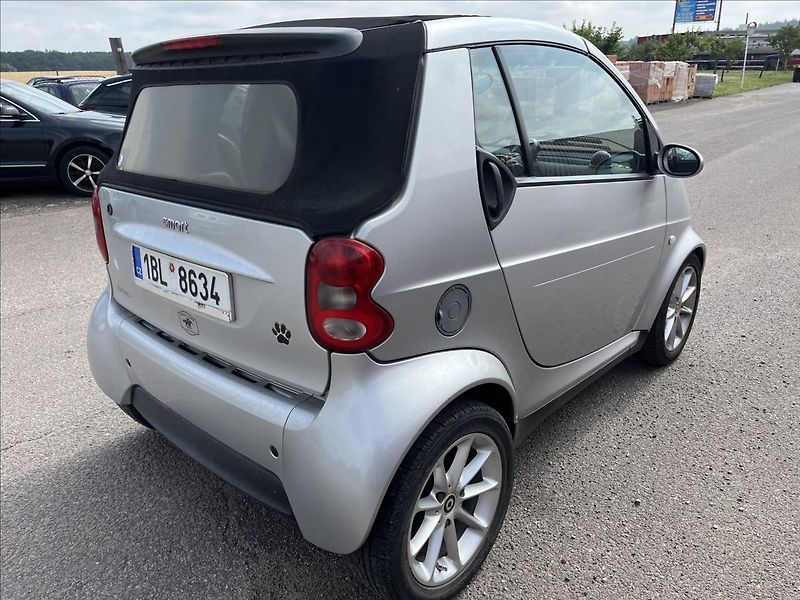 Smart Fortwo 0,7 i CABRIO PASSION KLIMA - fotka 7 z 25