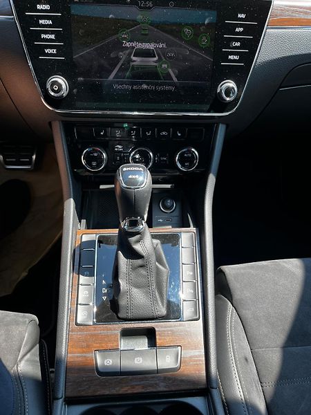 Škoda Superb (2022) Scout 2.0 TDI 4x4  - fotka 9 z 19