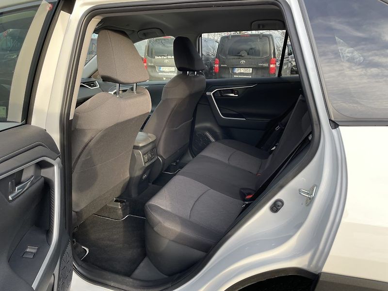 Toyota RAV4 2.5 Hybrid 4x4 ODBĚR IHNED - fotka 14 z 29