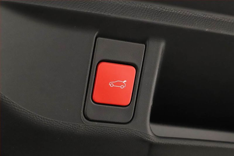DS Automobiles DS4 (2023) 1.5 BlueHDi - fotka 15 z 19