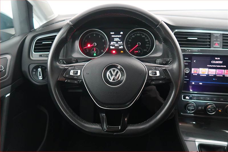 Volkswagen Golf (2017) Comfortline 1.4 TGI CNG - fotka 15 z 17
