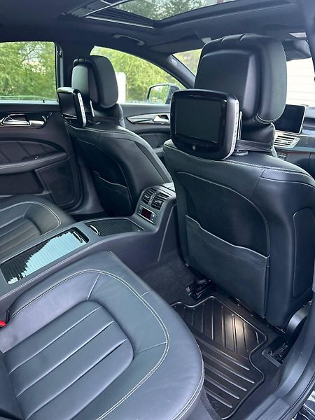 Mercedes-Benz CLS (2016) 350D 3.0 V6 190KW AMGLINE C218 - fotka 18 z 33