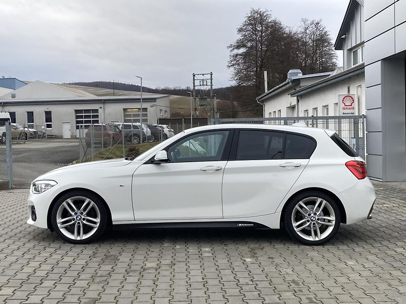 BMW Řada 1 (2016) 118d xDrive, M paket, serviska - fotka 2 z 35