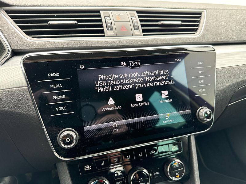 Škoda Superb 2,0TDi 110kW BUSINESS AMUNDSEN - fotka 16 z 21