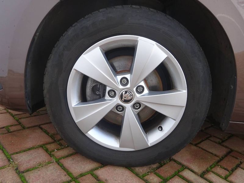 Škoda Octavia (2020) 1,5TSi /110kW Active Plus - fotka 13 z 25