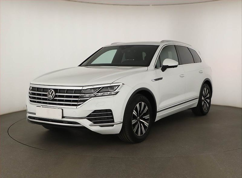 Volkswagen Touareg (2023) 3.0 TDI - fotka 2 z 22