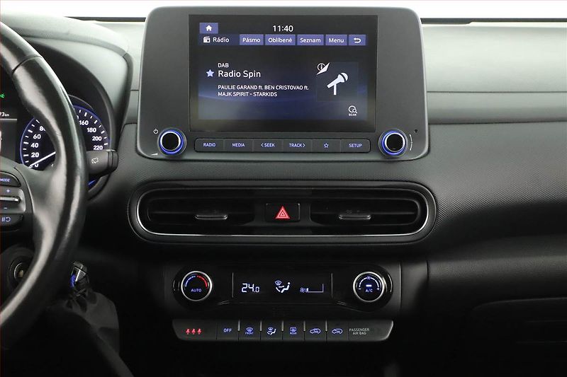 Hyundai Kona (2021) Smart 1.0 T-GDI, ČR,1.maj - fotka 9 z 20