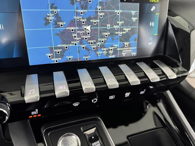 Peugeot 508 Hybrid 225*AT8*REZERVACE! - fotka 21 z 38
