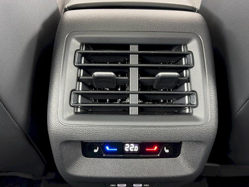 Volkswagen Tayron (2025) Life 2.0 TDI 110kW DSG - fotka 33 z 36