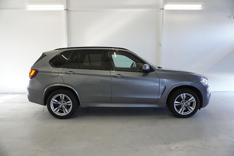 BMW X5 (2015) M50D SUV XDRIVE STEPTRONIC - fotka 4 z 42