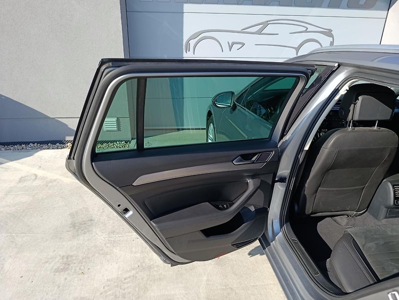 Volkswagen Passat 2.0TDI DSG ČR 1. MAJITEL DPH - fotka 26 z 30