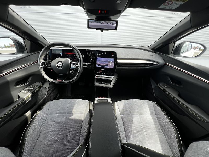 Renault Mégane EV60 220PK Optimum Charge - fotka 8 z 26