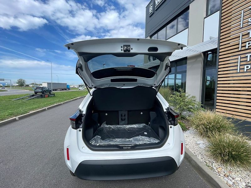 Toyota Yaris Cross 1.5 Hybrid 130k FWD Style - fotka 9 z 28