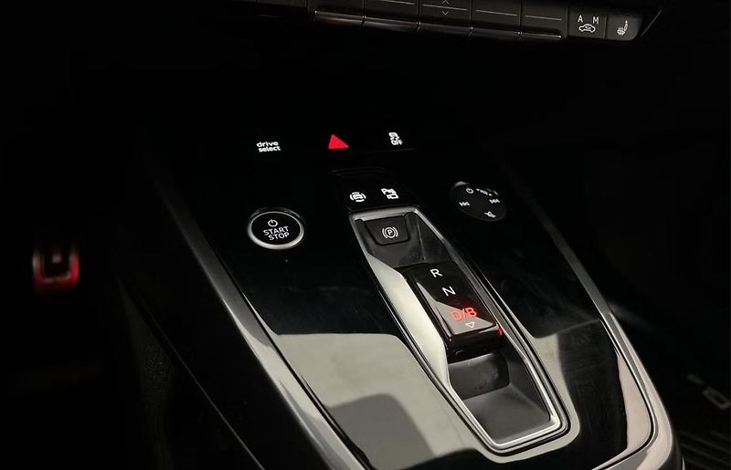 Audi Q4 40 Sportback e-tron S-Line Kam - fotka 20 z 31