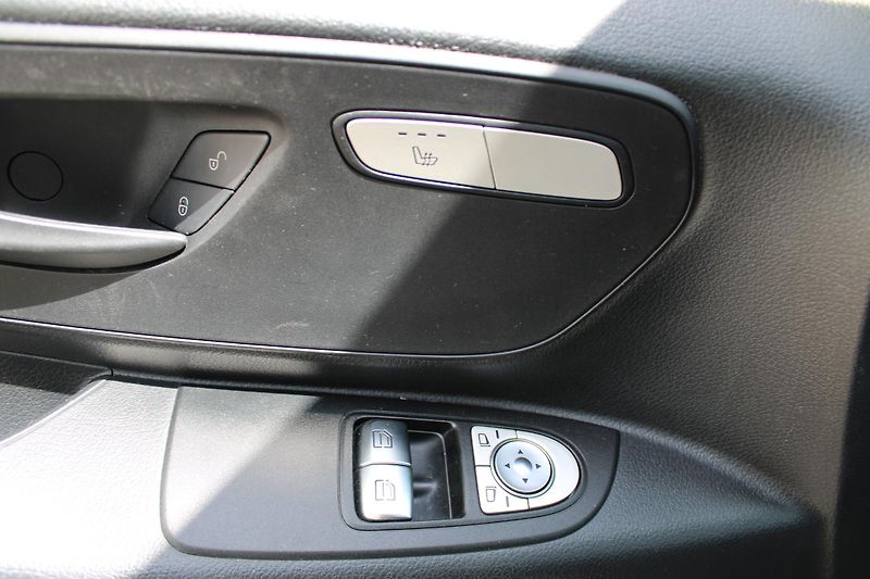 Mercedes-Benz Vito 2,2 116CDI 5Míst Automat+klima - fotka 21 z 26